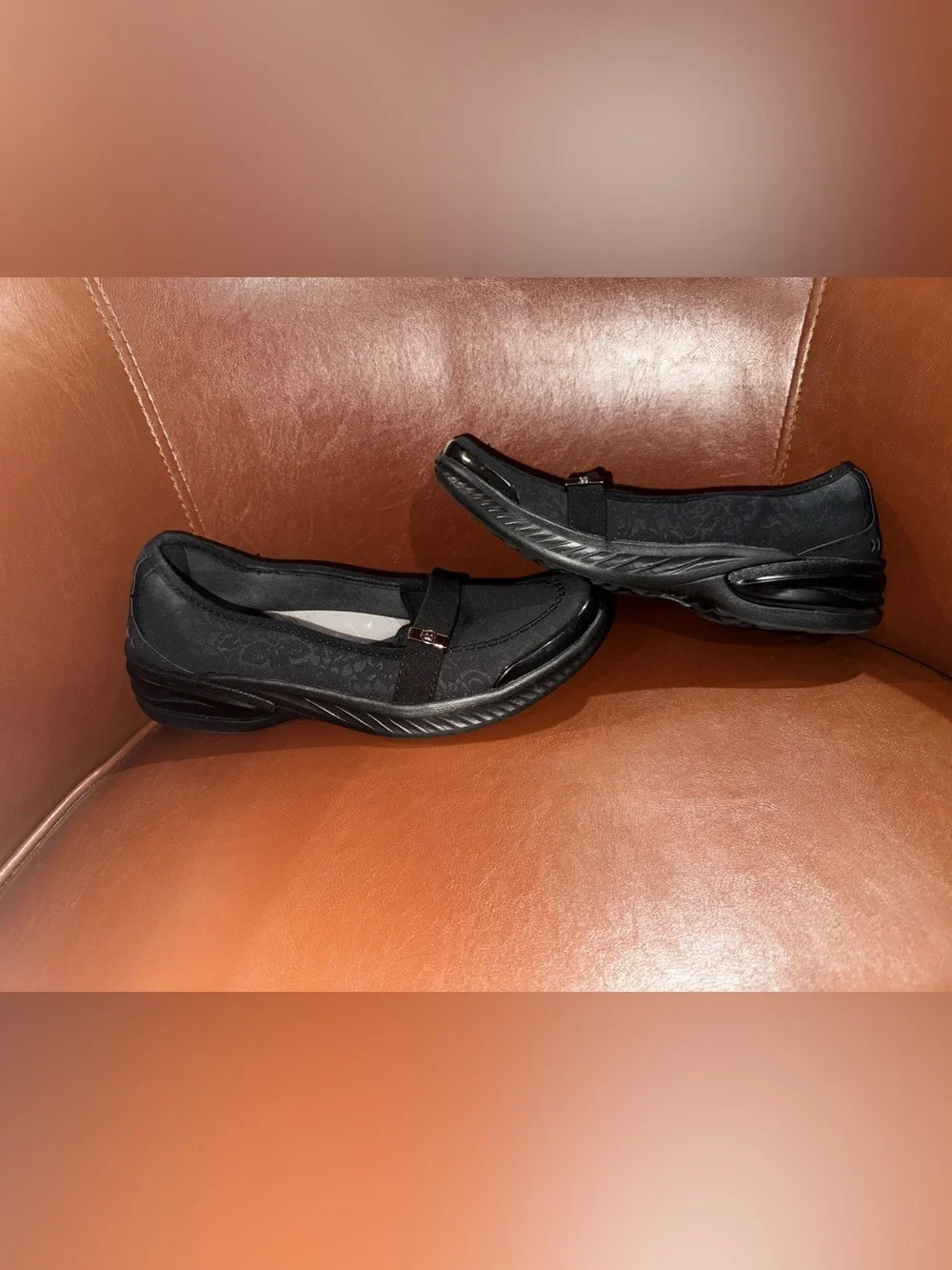 Bzees Slip On Flats Size 7.5 Great Condition
